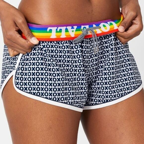 Rabbit Women's Repeats 2" short XOXO rainbow print athletic running shorts lined - Picture 1 of 7